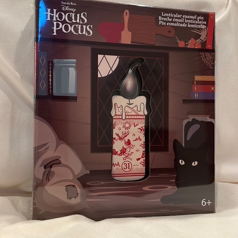 Loungefly X Hocus Pocus Black Flame Candle Lenticular Pin LE only 2000!!